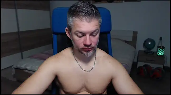 Snapshot of RobbyShawz chatting on December 2024 05:48:01 AM RobbyShawz online show from December 2024 05:48:01 AM