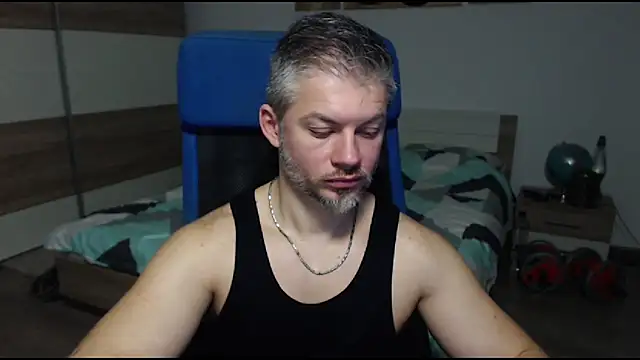 Snapshot of RobbyShawz chatting on January 2025 01:08:02 PM RobbyShawz online show from January 2025 01:08:02 PM