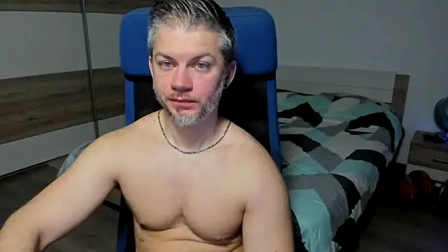 Snapshot of RobbyShawz chatting on January 2025 05:40:02 AM RobbyShawz online show from January 2025 05:40:02 AM