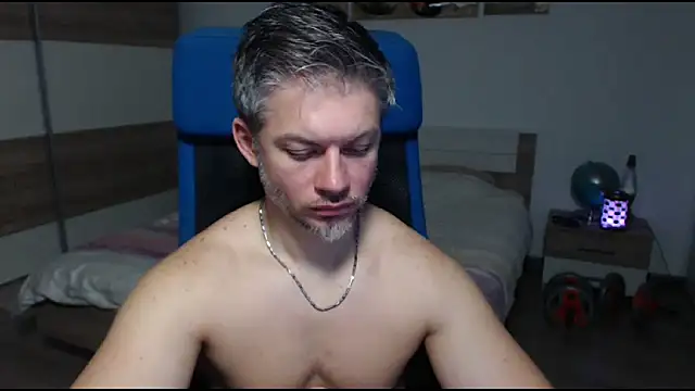 Snapshot of RobbyShawz chatting on February 2025 09:10:01 PM RobbyShawz online show from February 2025 09:10:01 PM