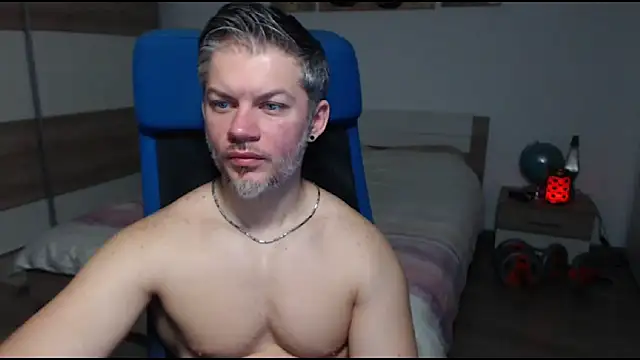 Snapshot of RobbyShawz chatting on February 2025 06:09:02 AM RobbyShawz online show from February 2025 06:09:02 AM