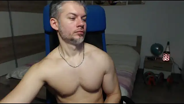 Snapshot of RobbyShawz chatting on February 2025 10:49:02 AM RobbyShawz online show from February 2025 10:49:02 AM