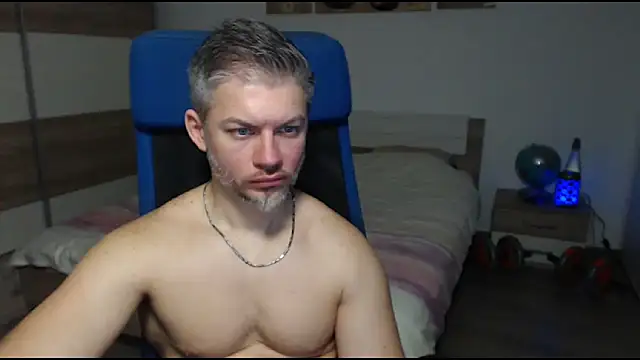 Snapshot of RobbyShawz chatting on February 2025 10:59:01 AM RobbyShawz online show from February 2025 10:59:01 AM