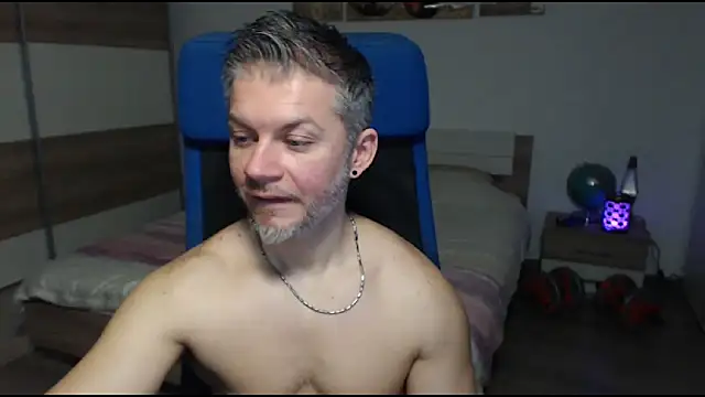 Snapshot of RobbyShawz chatting on March 2025 10:55:01 AM RobbyShawz online show from March 2025 10:55:01 AM