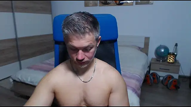 Snapshot of RobbyShawz chatting on September 2025 04:17:02 AM RobbyShawz online show from September 2025 04:17:02 AM