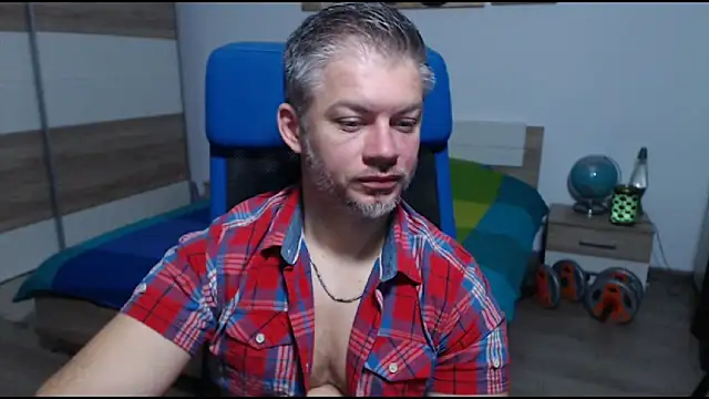 Snapshot of RobbyShawz chatting on October 2025 04:22:01 AM RobbyShawz online show from October 2025 04:22:01 AM