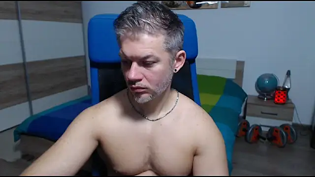 Snapshot of RobbyShawz chatting on October 2025 04:12:01 AM RobbyShawz online show from October 2025 04:12:01 AM