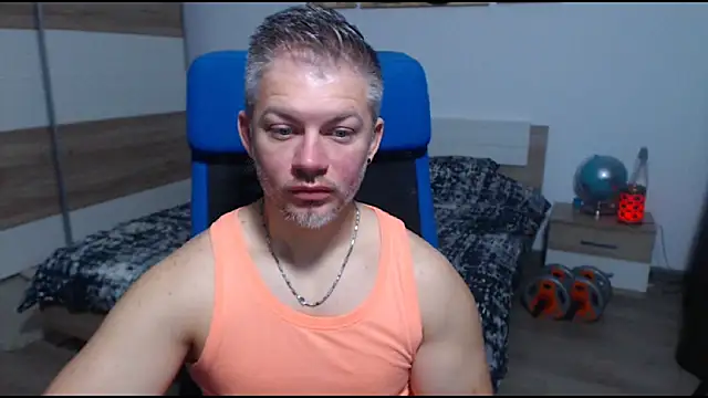 Snapshot of RobbyShawz chatting on November 2025 05:18:02 AM RobbyShawz online show from November 2025 05:18:02 AM