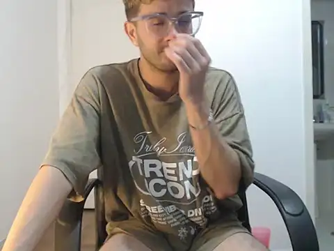 Snapshot of peterannaud chatting on January 2025 11:41:02 AM peterannaud online show from January 2025 11:41:02 AM