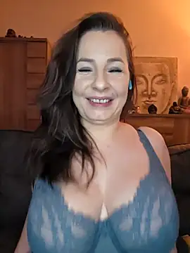 cristalines online show from February 2026 07:07:01 PM