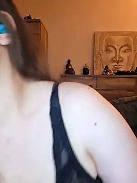 cristalines online show from May 2026 01:12:02 AM