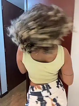 Snapshot of Belkaj chatting on September 2025 01:06:01 AM Belkaj online show from September 2025 01:06:01 AM