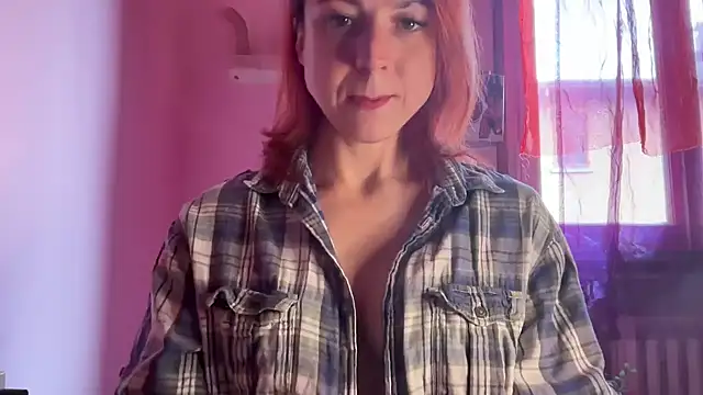 Nikky Divine online show from October 2025 07:55:02 AM