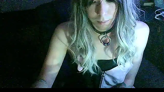 Snapshot of crystalxh chatting on September 2025 09:48:02 PM crystalxh online show from September 2025 09:48:02 PM