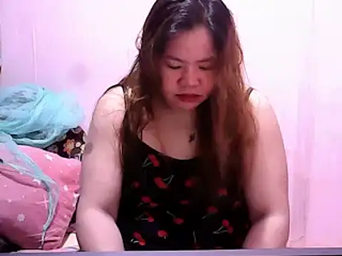 Snapshot of bridgette4u chatting on November 2025 11:43:02 AM bridgette4u online show from November 2025 11:43:02 AM