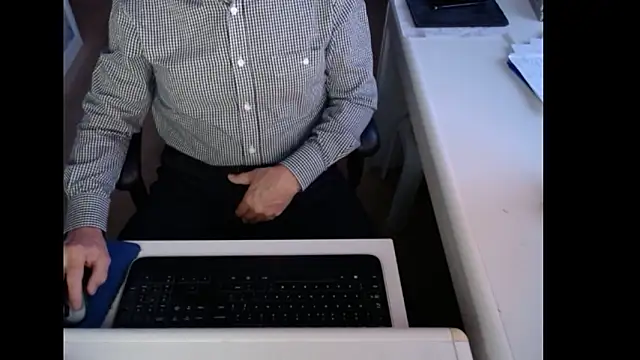 dutchpornking online show from February 2026 07:13:01 AM