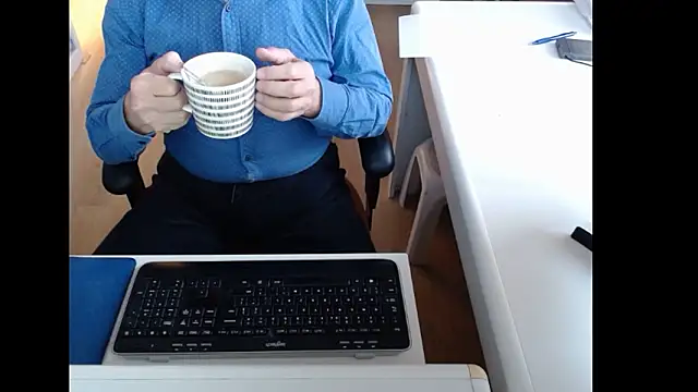 dutchpornking online show from March 2026 07:03:01 AM