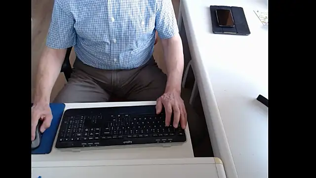 dutchpornking online show from May 2026 06:29:01 AM
