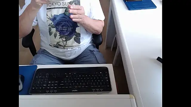 Snapshot of dutchpornking chatting on June 2026 06:07:01 AM dutchpornking online show from June 2026 06:07:01 AM