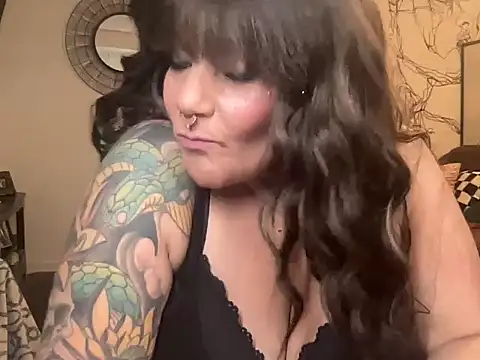 Snapshot of Xoxobigbooty chatting on December 2024 12:59:02 AM Xoxobigbooty online show from December 2024 12:59:02 AM