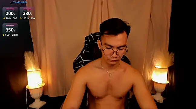 Snapshot of 000batman000 chatting on February 2025 03:36:01 AM 000batman000 online show from February 2025 03:36:01 AM