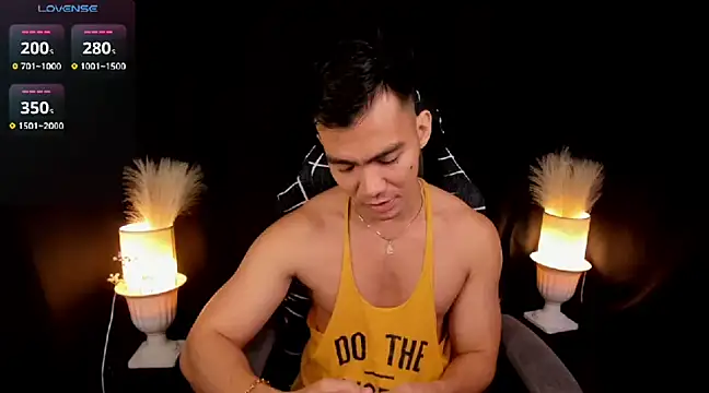 Snapshot of 000batman000 chatting on March 2025 01:53:02 AM 000batman000 online show from March 2025 01:53:02 AM