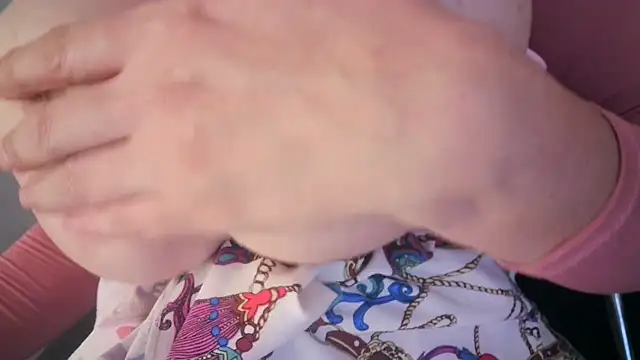 Snapshot of AnnyelinnaLove chatting on February 2025 02:35:02 AM AnnyelinnaLove online show from February 2025 02:35:02 AM