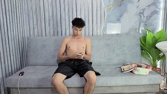 hotsatisfactionGGH online show from April 2026 06:46:01 PM