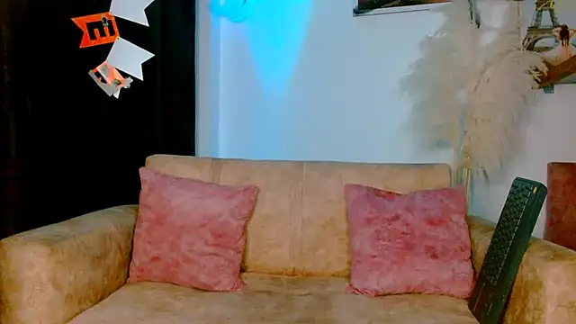 Snapshot of veronica_villalba chatting on November 2025 02:14:01 AM veronica villalba online show from November 2025 02:14:01 AM