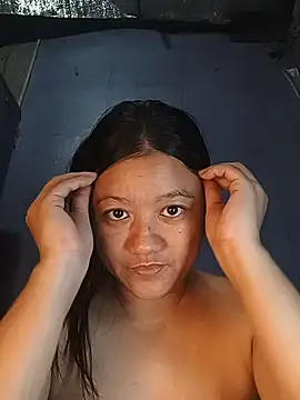 Snapshot of Urchanel chatting on November 2025 12:23:02 PM Urchanel online show from November 2025 12:23:02 PM