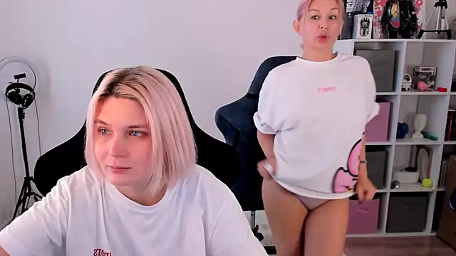 hotblonds online show from November 2025 11:09:01 AM