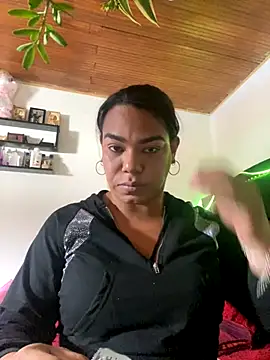 NatiBrunet online show from November 2025 05:12:01 PM