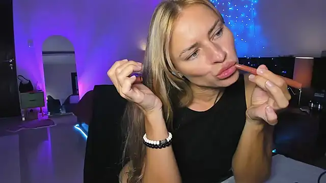 holy khloe online show from March 2025 10:17:01 AM