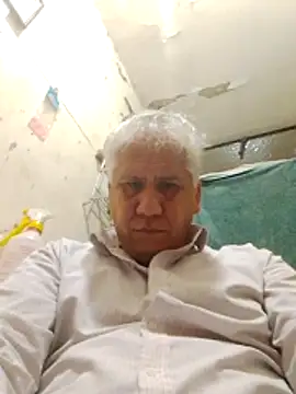 Snapshot of Momlover2022 chatting on April 2026 04:18:02 AM Momlover2022 online show from April 2026 04:18:02 AM