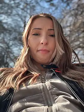 Snapshot of YOUR-KARINA chatting on March 2025 06:32:01 AM YOUR-KARINA online show from March 2025 06:32:01 AM