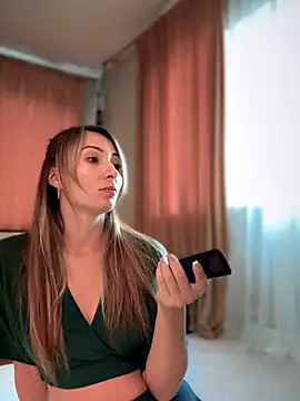 Snapshot of YOUR-KARINA chatting on November 2025 08:15:01 AM YOUR-KARINA online show from November 2025 08:15:01 AM