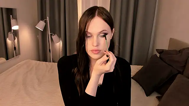 EffieMinki online show from March 2026 10:06:01 PM