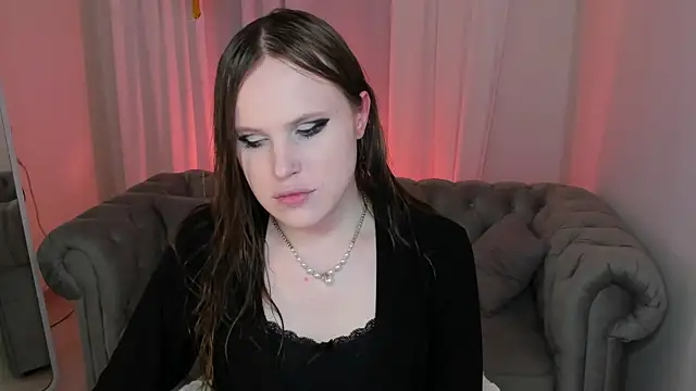 EffieMinki online show from July 2026 10:22:01 PM