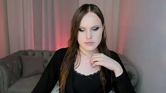 EffieMinki online show from July 2026 11:43:02 PM