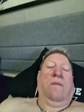 tomtom111111 online show from January 2025 12:17:02 PM