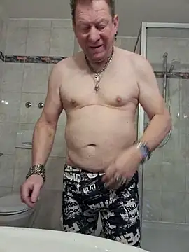 tomtom111111 online show from April 2026 07:16:01 AM