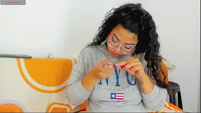 moana taylor online show from May 2026 12:43:01 PM