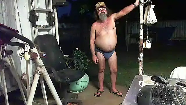 Snapshot of herbie010666 chatting on December 2024 09:44:02 AM herbie010666 online show from December 2024 09:44:02 AM