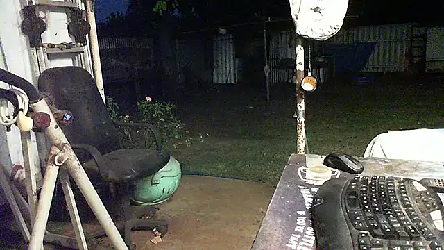 Snapshot of herbie010666 chatting on December 2024 09:44:01 AM herbie010666 online show from December 2024 09:44:01 AM