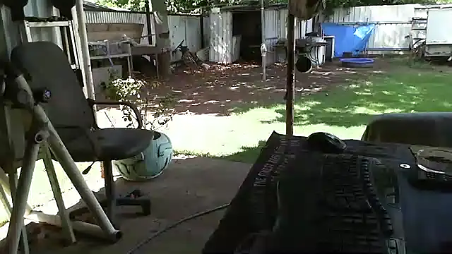 Snapshot of herbie010666 chatting on February 2025 05:10:01 AM herbie010666 online show from February 2025 05:10:01 AM