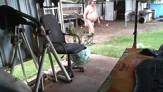 Snapshot of herbie010666 chatting on February 2025 05:24:02 AM herbie010666 online show from February 2025 05:24:02 AM