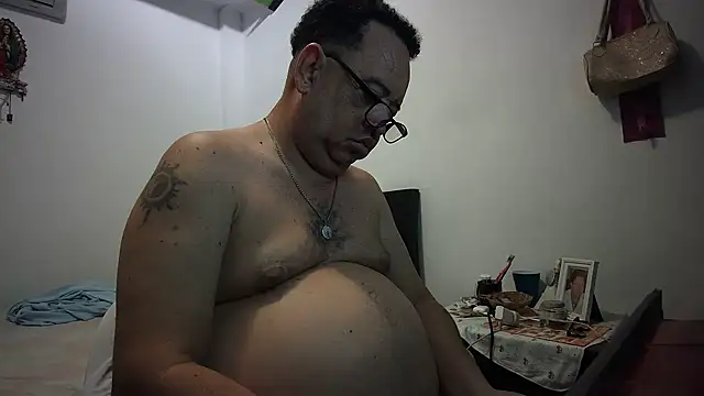 Snapshot of djtomxxx2777 chatting on October 2025 01:27:01 AM djtomxxx2777 online show from October 2025 01:27:01 AM