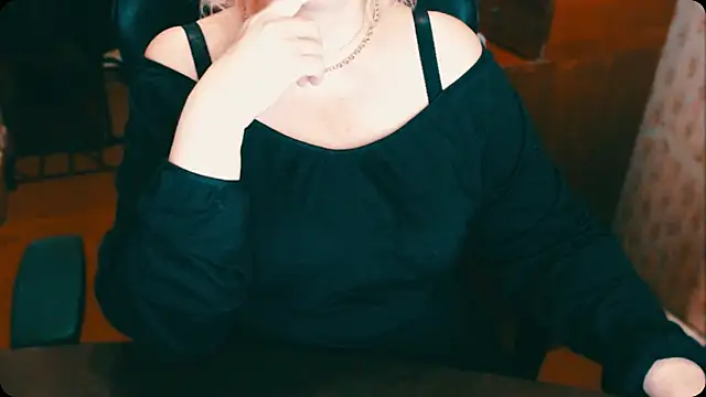 Snapshot of AlisaHot55 chatting on December 2024 04:20:01 PM AlisaHot55 online show from December 2024 04:20:01 PM