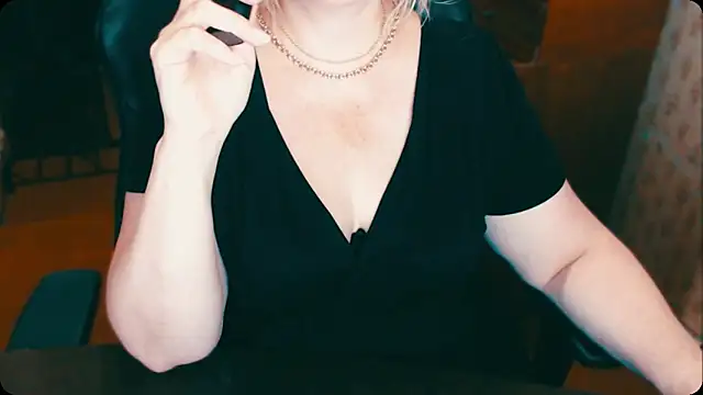 Snapshot of AlisaHot55 chatting on December 2024 03:59:02 PM AlisaHot55 online show from December 2024 03:59:02 PM