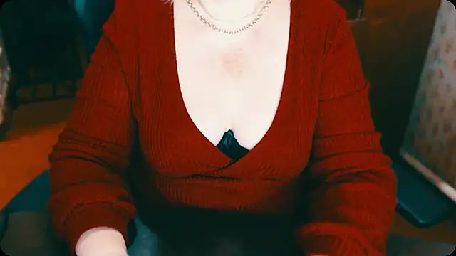 Snapshot of AlisaHot55 chatting on December 2024 01:05:02 PM AlisaHot55 online show from December 2024 01:05:02 PM